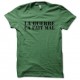 Shirt La guerre ça fait mal vert pour homme et femme