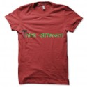 Shirt think differrent rouge pour homme et femme