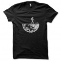 Shirt astronaute qui tond la lune noir pour homme et femme